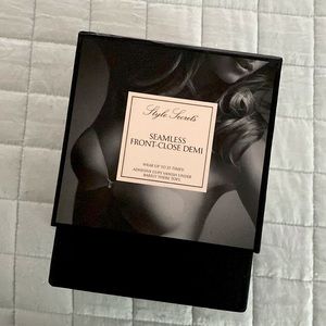 NEW VICTORIA’S SECRET Seamless Front Close Demi Adhesive Bra szC